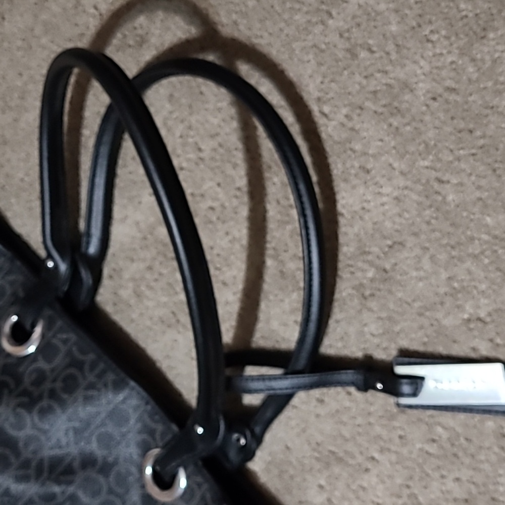 EUC CALVIN KLEIN Shoulder Purse - Picture 4 of 7